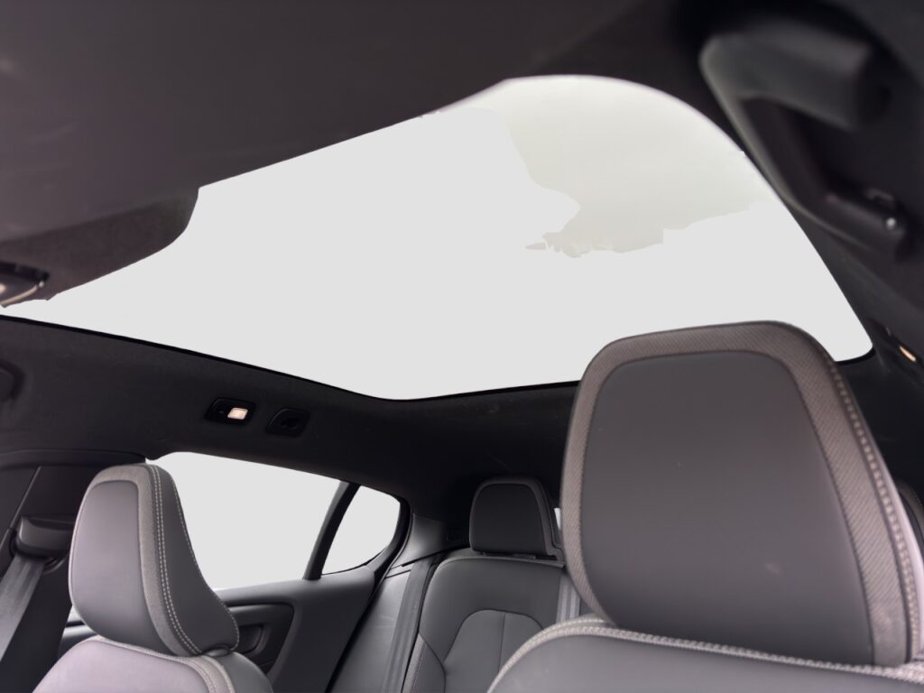 Volvo C40 Recharge Pure Electric Plus/20Z/LHZ/GJR/Pano – Bild 15