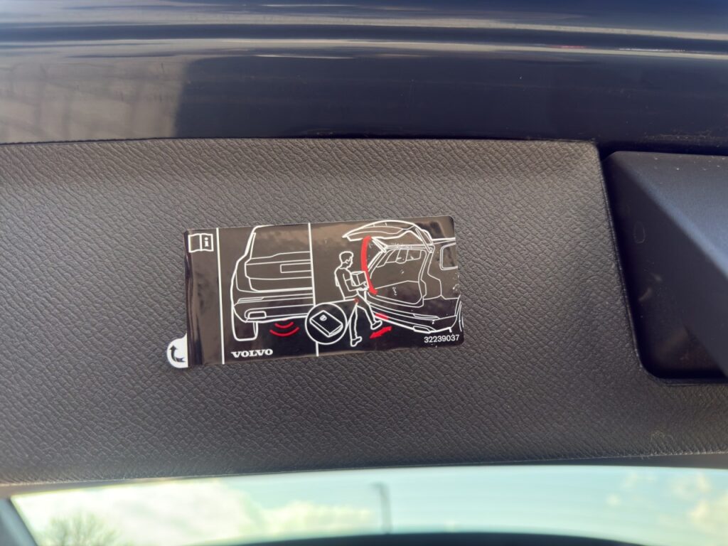 Volvo XC90 B5 Ultimate Dark AWD/7-Sitzer/AHK/StHz/B&W – Bild 22