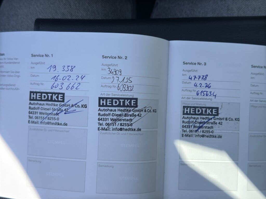 Volvo XC90 B5 Ultimate Dark AWD/7-Sitzer/AHK/StHz/B&W – Bild 28