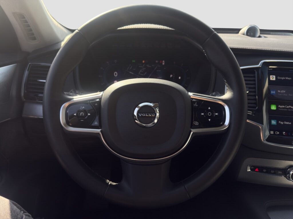 Volvo XC90 B5 Ultimate Dark AWD/7-Sitzer/AHK/StHz/B&W – Bild 7