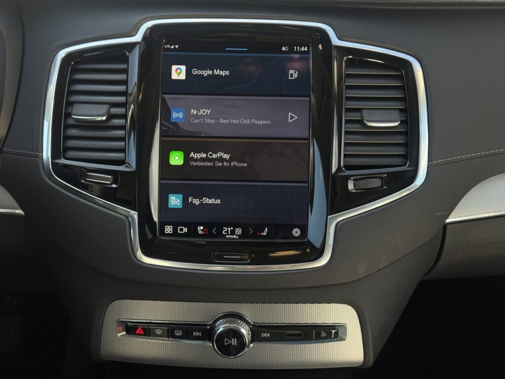 Volvo XC90 B5 Ultimate Dark AWD/7-Sitzer/AHK/StHz/B&W – Bild 9