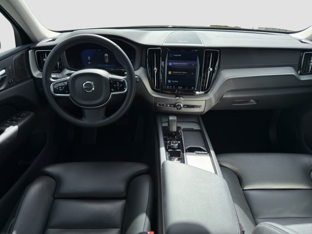 Volvo XC60 T8 Ultimate Dark Plug-In Hybrid/Four-C/Pano – Bild 10