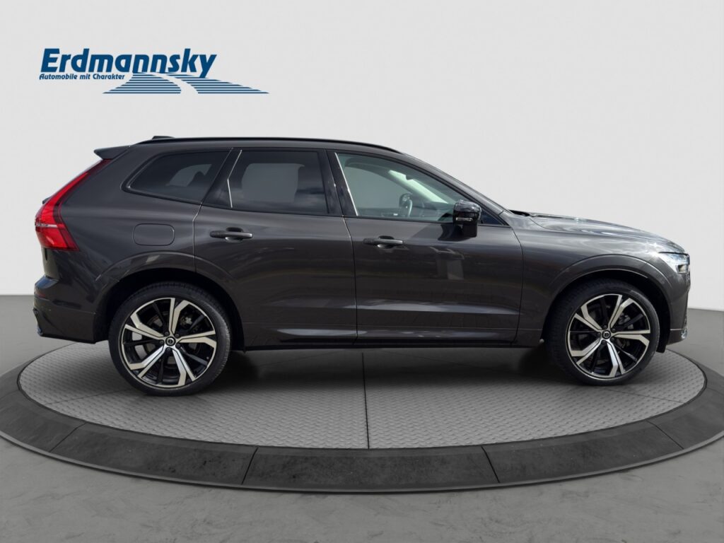 Volvo XC60 T8 Ultimate Dark Plug-In Hybrid/Four-C/Pano – Bild 6