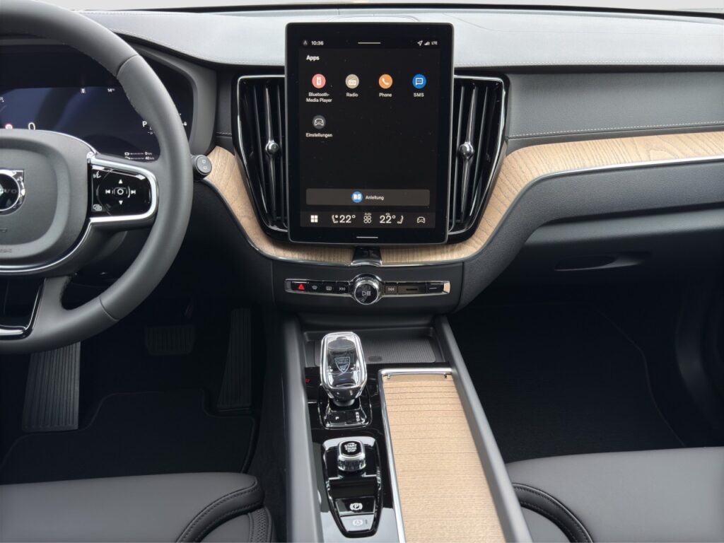 Volvo XC60 T8 AWD Ultra Dark Plug-In/Panoramadach – Bild 11