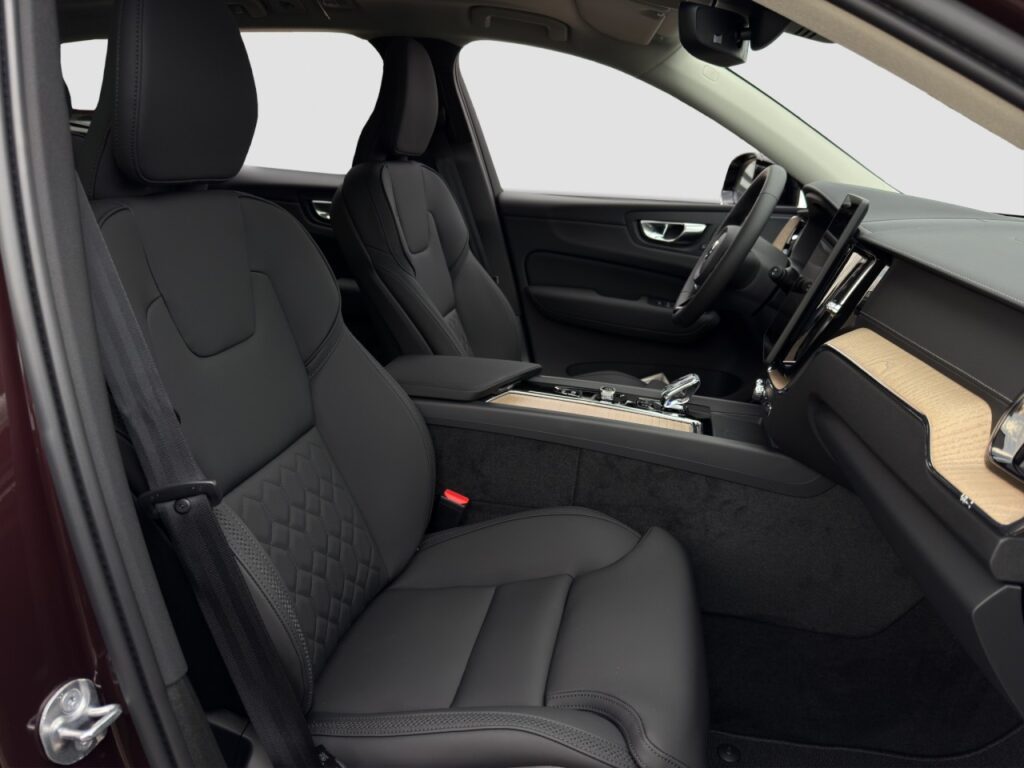 Volvo XC60 T8 AWD Ultra Dark Plug-In/Panoramadach – Bild 17