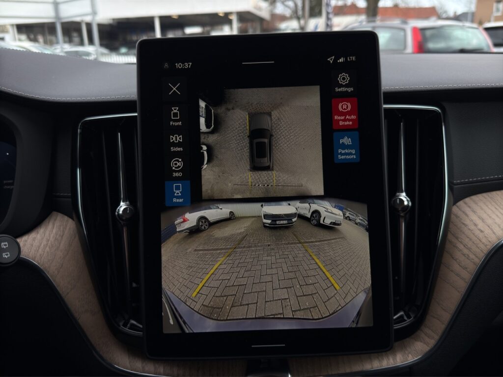 Volvo XC60 T8 AWD Ultra Dark Plug-In/Panoramadach – Bild 21