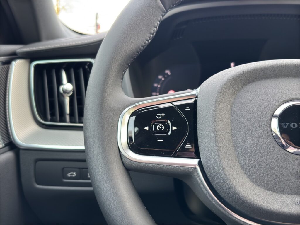 Volvo XC60 T8 AWD Ultra Black Ed Plug-In/ 22 Zoll-Zoll – Bild 18