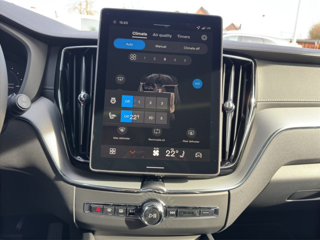 Volvo XC60 T8 AWD Ultra Black Ed Plug-In/ 22 Zoll-Zoll – Bild 22