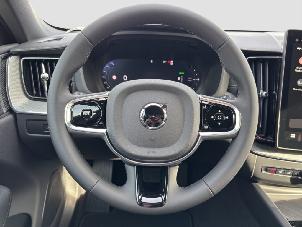 Volvo XC60 T8 AWD Ultra Black Ed Plug-In/ 22 Zoll-Zoll – Bild 7