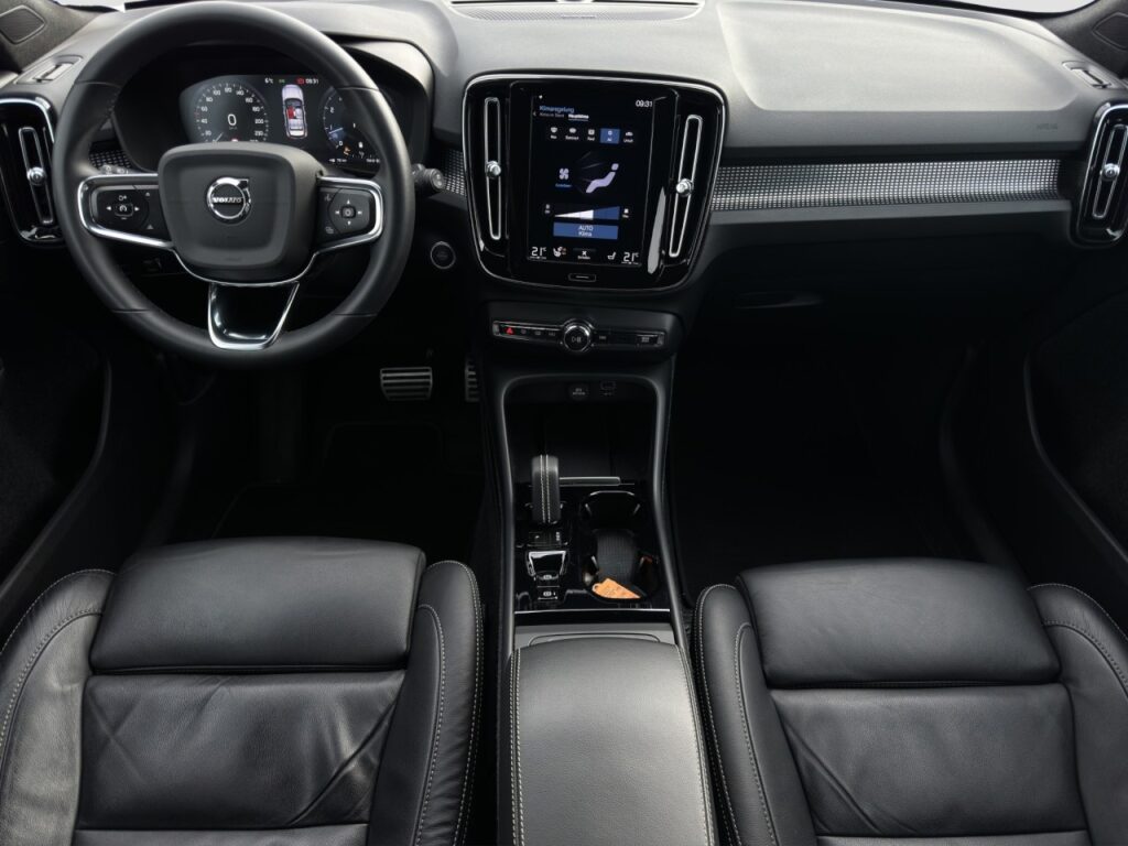 Volvo XC40 B4 R-Design/Leder/Navi/LED/360K/19Zoll+GJR – Bild 10
