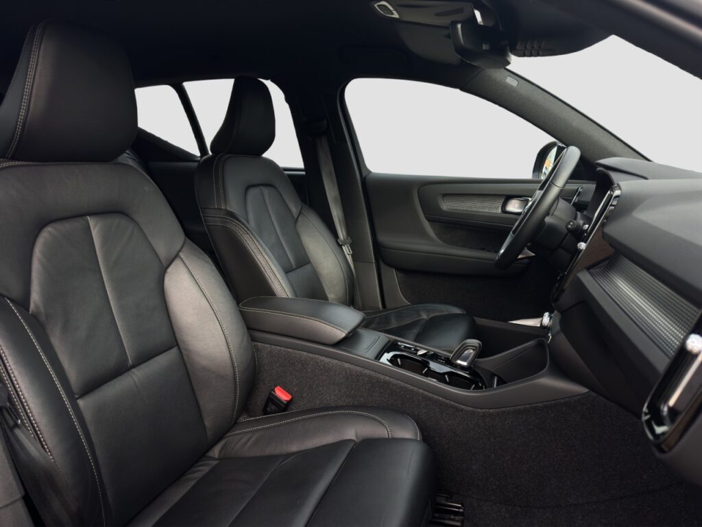 Volvo XC40 B4 R-Design/Leder/Navi/LED/360K/19Zoll+GJR – Bild 16