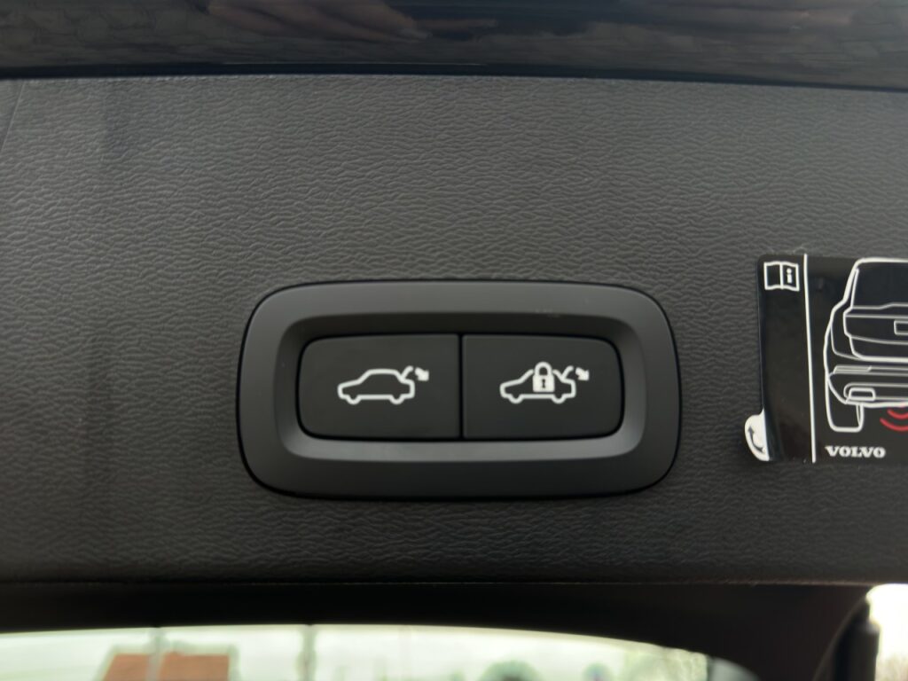 Volvo XC40 B4 R-Design/Leder/Navi/LED/360K/19Zoll+GJR – Bild 18