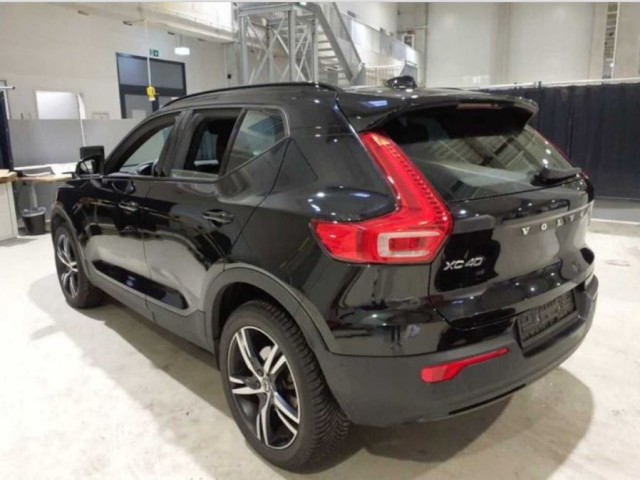 Volvo XC40 B4 R-Design/Leder/Navi/LED/360K/19Zoll+GJR – Bild 2