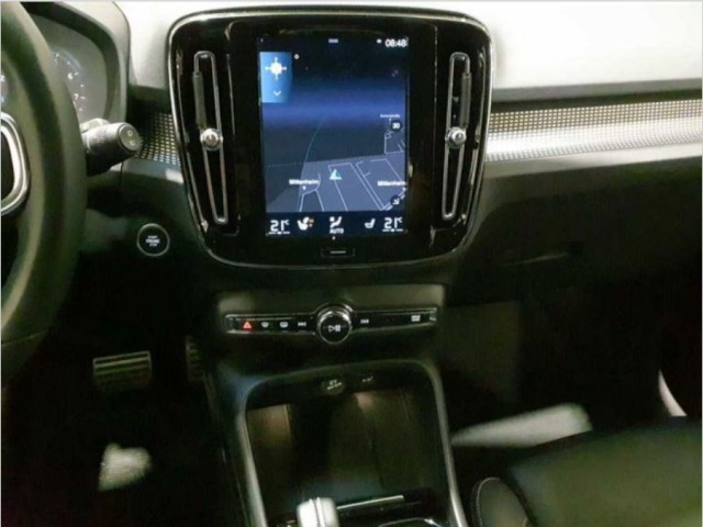 Volvo XC40 B4 R-Design/Leder/Navi/LED/360K/19Zoll+GJR – Bild 7