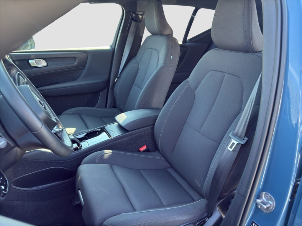 Volvo XC40 Pure Electric Core Recharge/KAM/LHZ/GJR/19Z – Bild 13