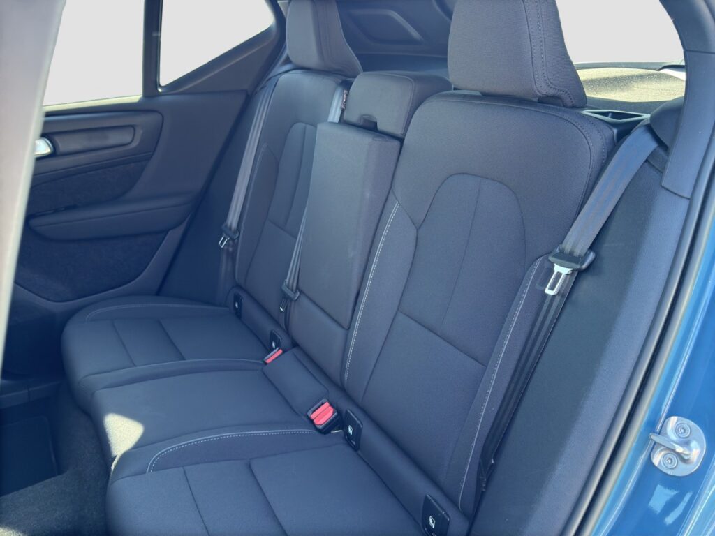 Volvo XC40 Pure Electric Core Recharge/KAM/LHZ/GJR/19Z – Bild 14