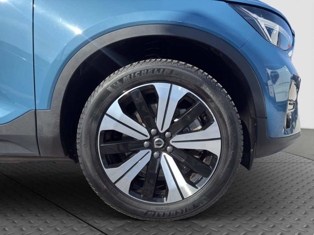 Volvo XC40 Pure Electric Core Recharge/KAM/LHZ/GJR/19Z – Bild 16