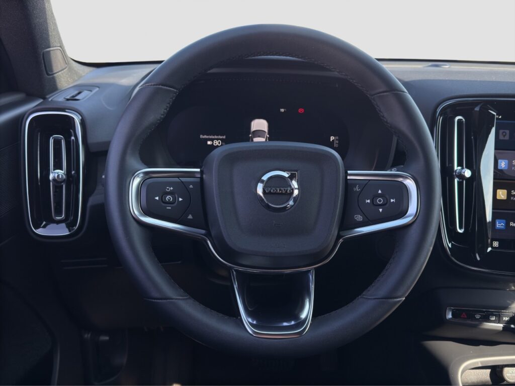 Volvo XC40 Pure Electric Core Recharge/KAM/LHZ/GJR/19Z – Bild 7