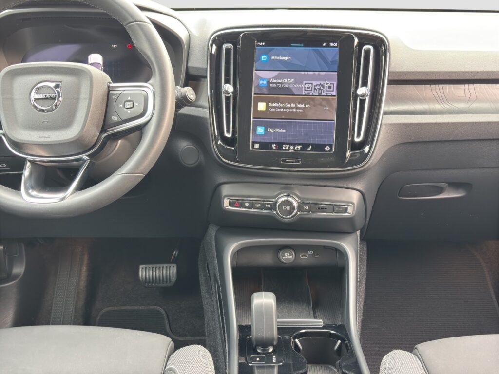 Volvo XC40 Core Pure Electric/Navi/LED/StHz/20Zoll+GJR – Bild 11
