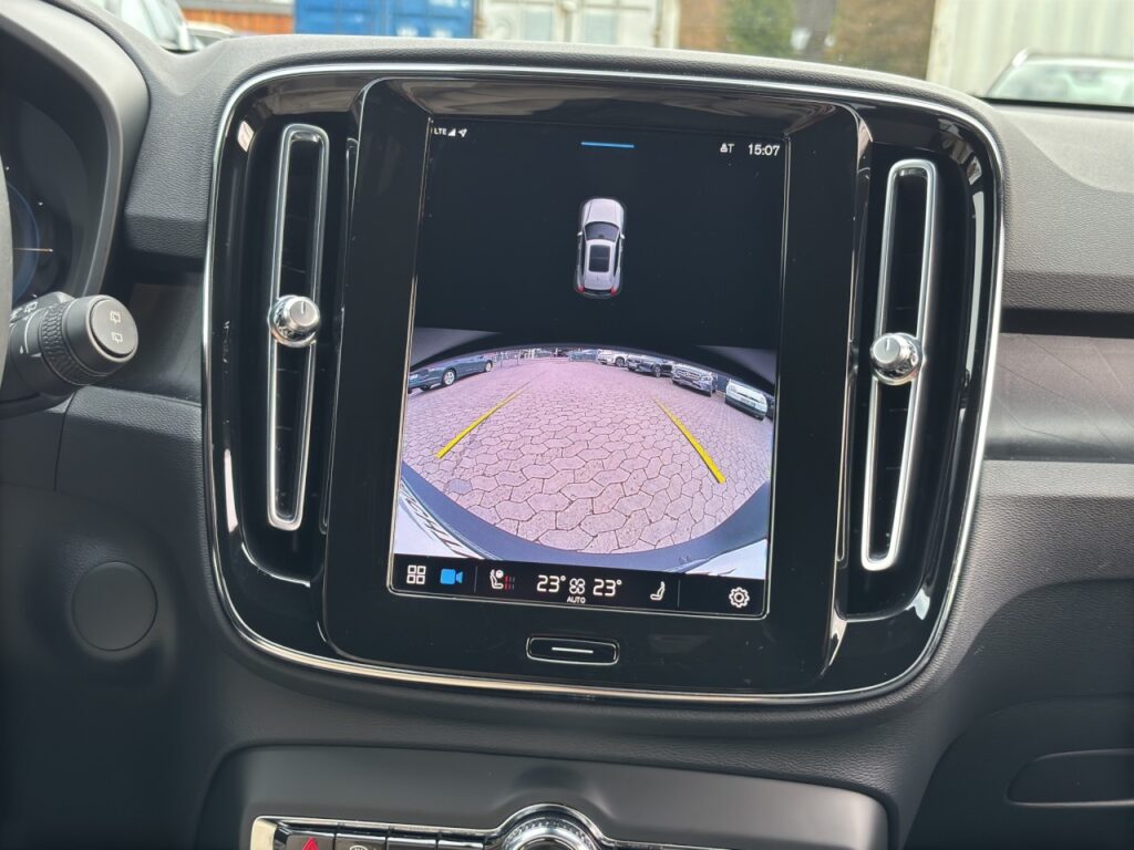 Volvo XC40 Core Pure Electric/Navi/LED/StHz/20Zoll+GJR – Bild 21