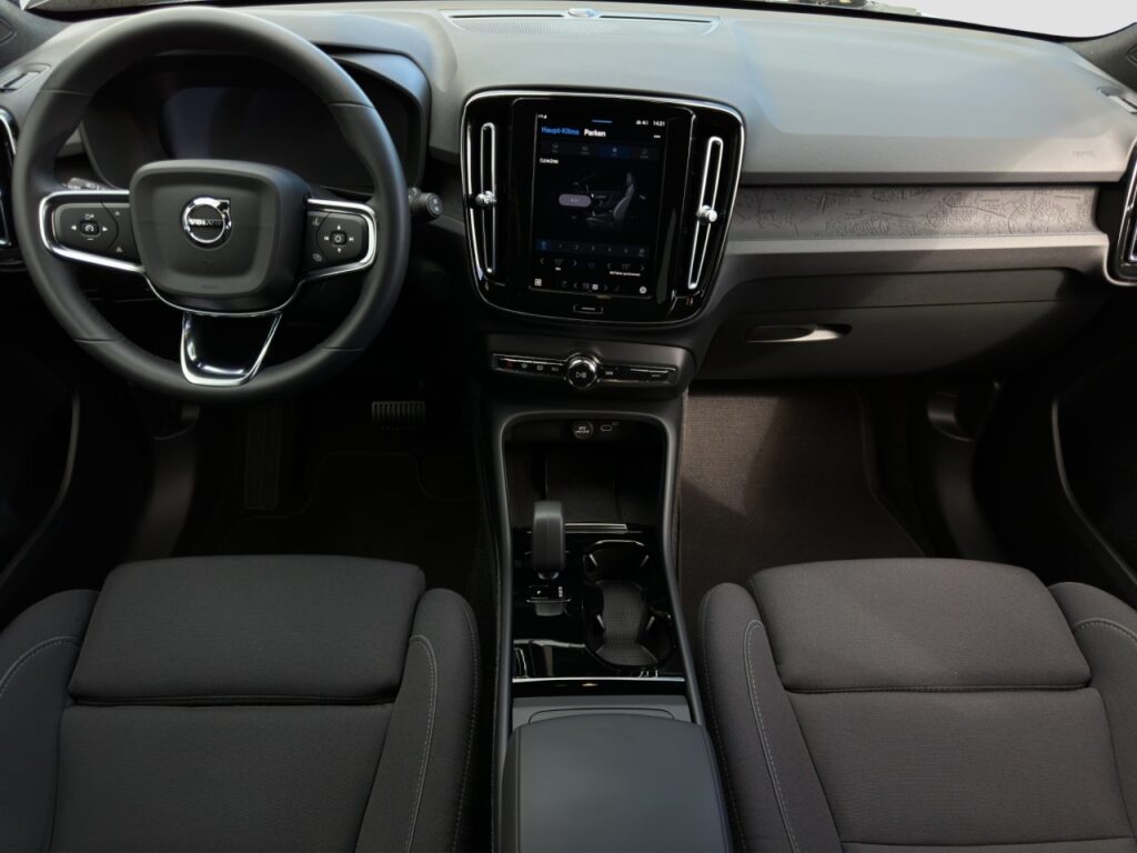 Volvo XC40 Pure Electric Core Recharge/KAM/LHZ/19Z/GJR – Bild 10