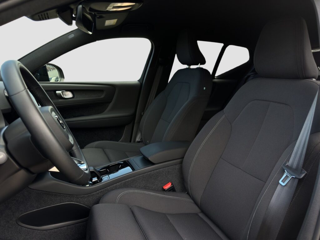Volvo XC40 Pure Electric Core Recharge/KAM/LHZ/19Z/GJR – Bild 13