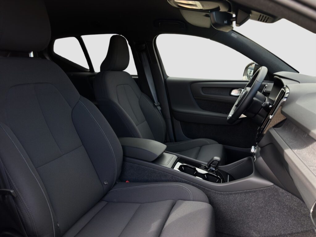 Volvo XC40 Pure Electric Core Recharge/KAM/LHZ/19Z/GJR – Bild 16