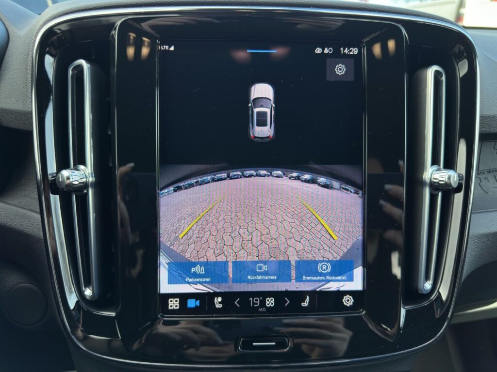 Volvo XC40 Pure Electric Core Recharge/KAM/LHZ/19Z/GJR – Bild 20