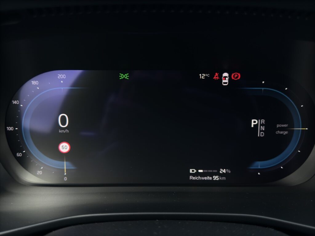 Volvo XC40 Pure Electric Core Recharge/KAM/LHZ/19Z/GJR – Bild 8