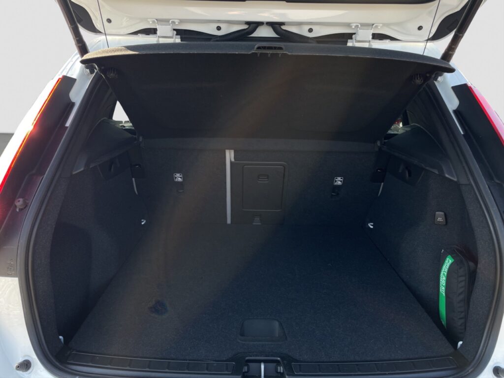 Volvo XC40 T5 Ultimate Dark Plug-In Hybrid/360K/Pano – Bild 16