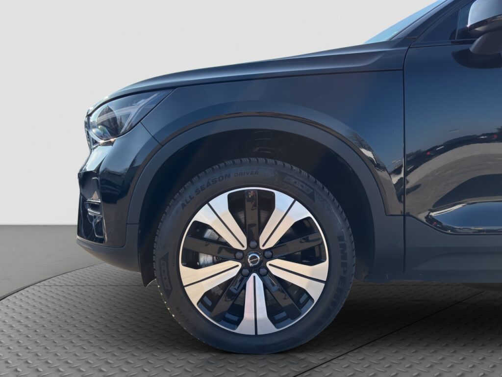 Volvo XC40 Pure Electric Core Recharge/SHZ/LHZ/Kam/GJR – Bild 13