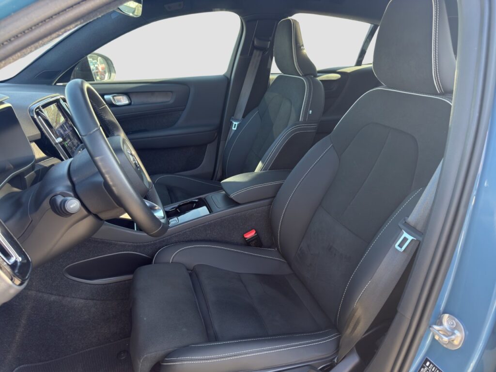 Volvo C40 Recharge Pure Electric Core/SHZ/GJR/KAM/Pano – Bild 13