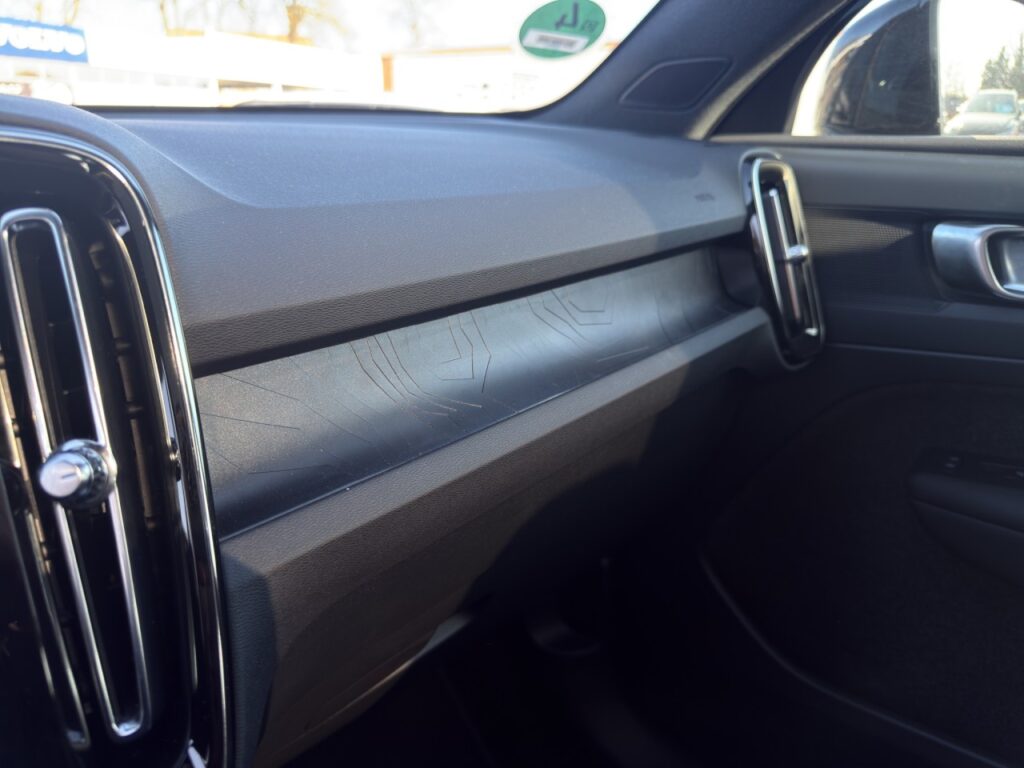 Volvo C40 Recharge Pure Electric Core/SHZ/GJR/KAM/Pano – Bild 19