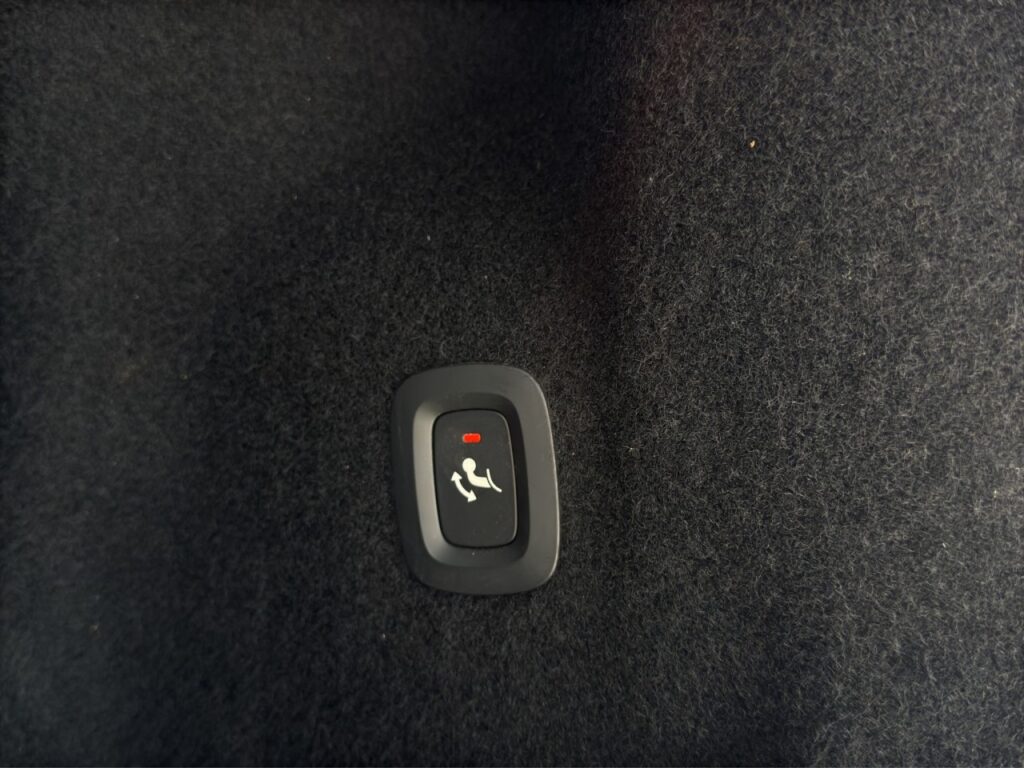 Volvo XC60 B4 R-Design/beh.FS/LHZ/H+K/Pano/Kam/AHK – Bild 19