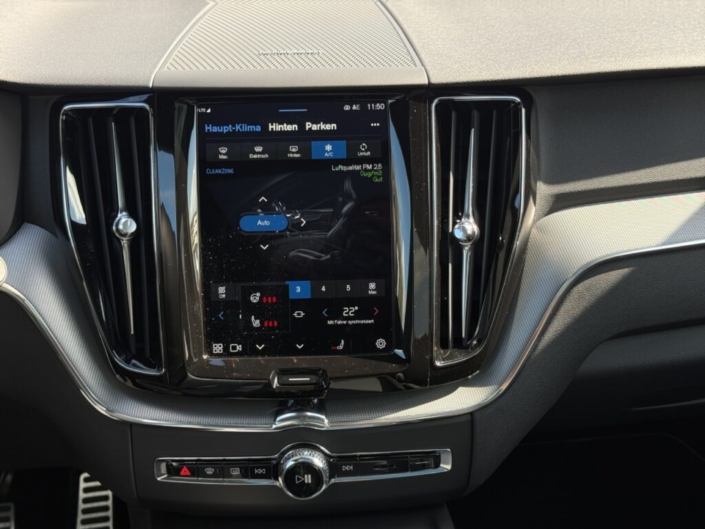 Volvo XC60 B4 R-Design/beh.FS/LHZ/H+K/Pano/Kam/AHK – Bild 23