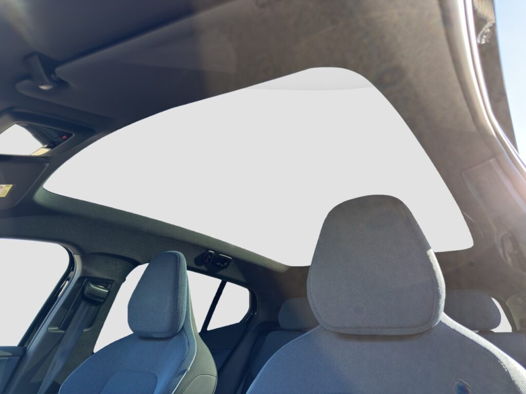 Volvo EX30 Extended Range Ultra Black Edition / Pano – Bild 14