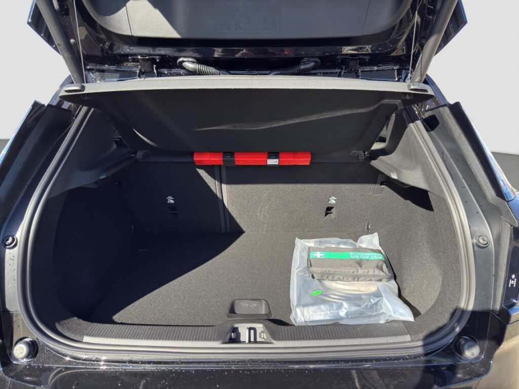 Volvo EX30 Extended Range Ultra Black Edition / Pano – Bild 15