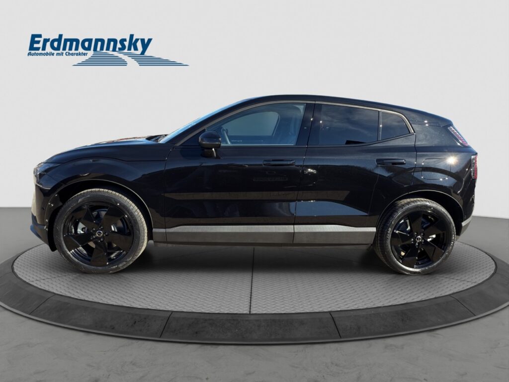 Volvo EX30 Extended Range Ultra Black Edition / Pano – Bild 5