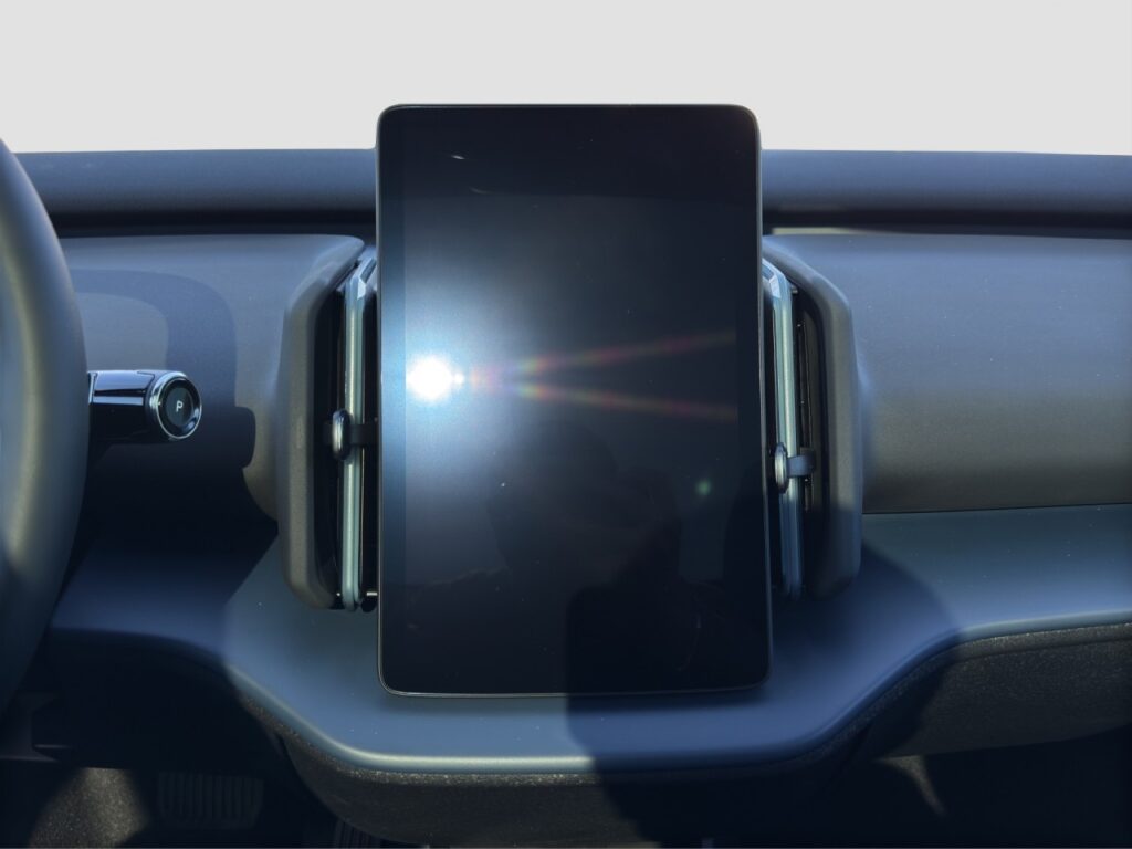 Volvo EX30 Extended Range Ultra Black Edition / Pano – Bild 8