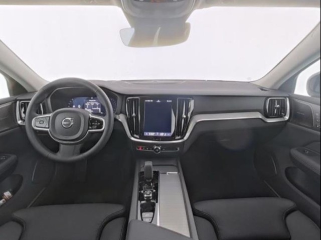 Volvo V60 B4 Plus Dark/Navi/LED/Pano/HuD/360Kam/BLIS – Bild 4