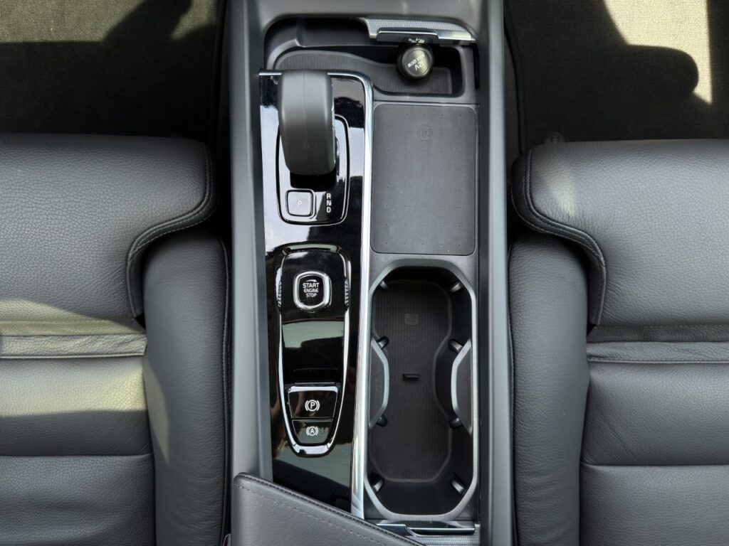 Volvo V60 B4 Plus Dark/Navi/LED/Pano/HuD/360Kam/BLIS – Bild 24