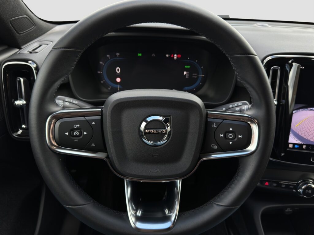 Volvo XC40 Pure Electric Core Recharge/KAM/LHZ/19Z/GJR – Bild 7