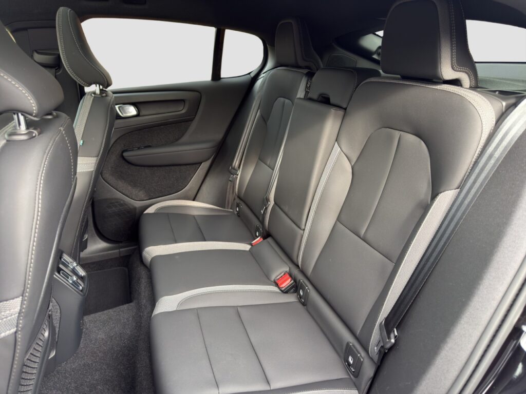 Volvo C40 Ultimate Pure Electric/GJR/LHZ/360Kam/Pano – Bild 14