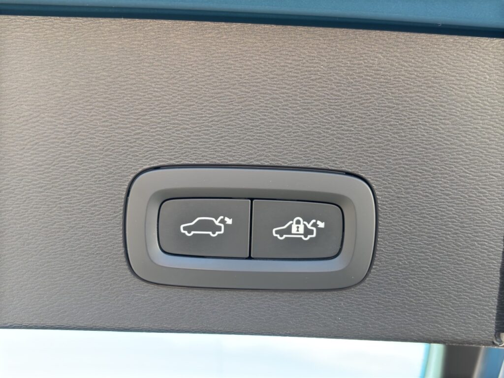 Volvo C40 Ultimate Pure Electric AWD/AHK/20Zoll+GJR – Bild 19