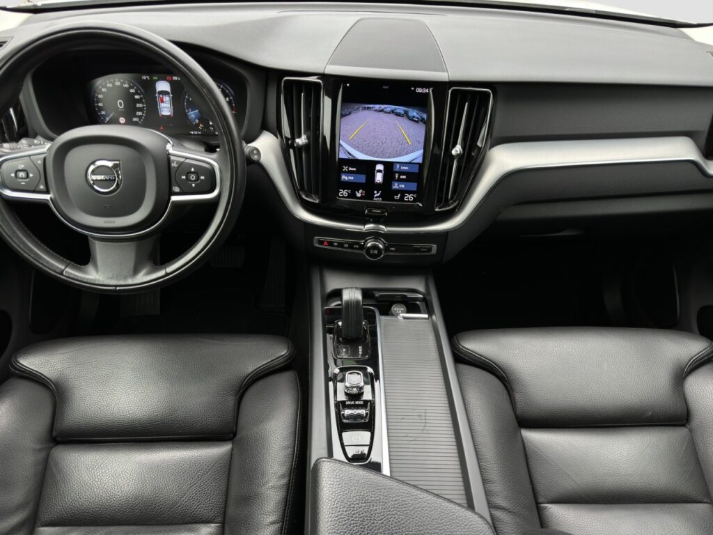 Volvo XC60 B4 Momentum Pro/Leder/Navi/LED/AHK/Kam/BLIS – Bild 10