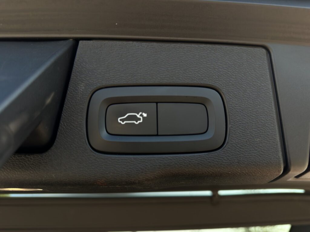 Volvo XC60 D4 Inscription/Leder/Navi/LED/Kam/BLIS/H&K – Bild 18