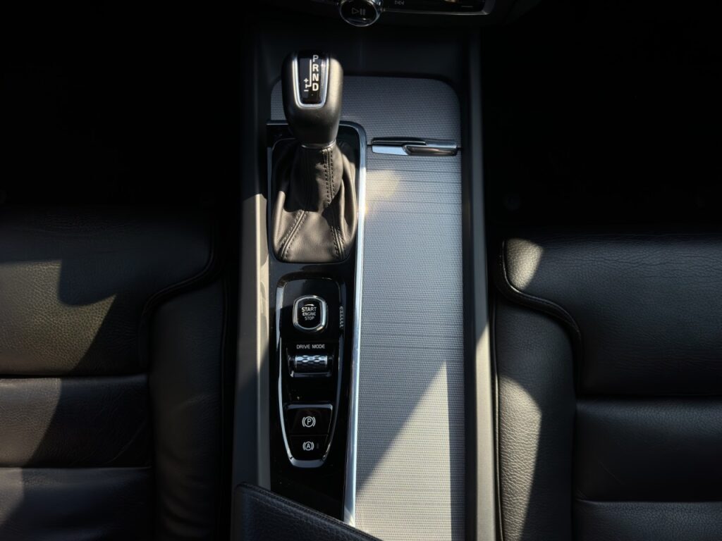 Volvo XC60 D4 Inscription/Leder/Navi/LED/Kam/BLIS/H&K – Bild 19