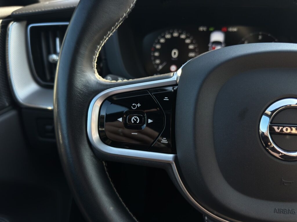 Volvo XC60 D4 Inscription/Leder/Navi/LED/Kam/BLIS/H&K – Bild 21