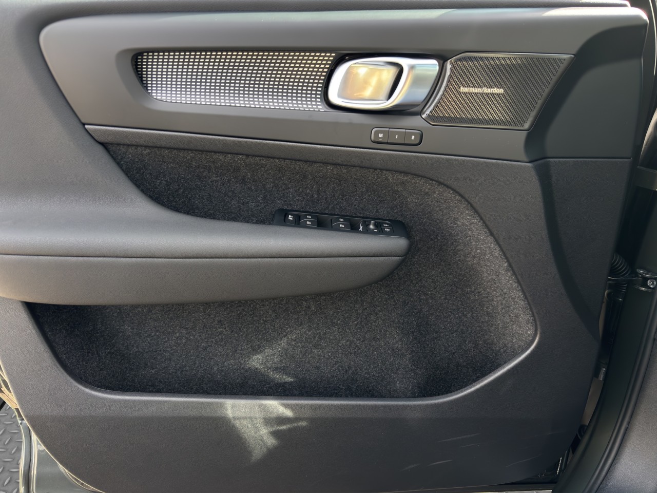 Volvo EX40 Single Motor Extended Range Ultra Dark – Bild 12