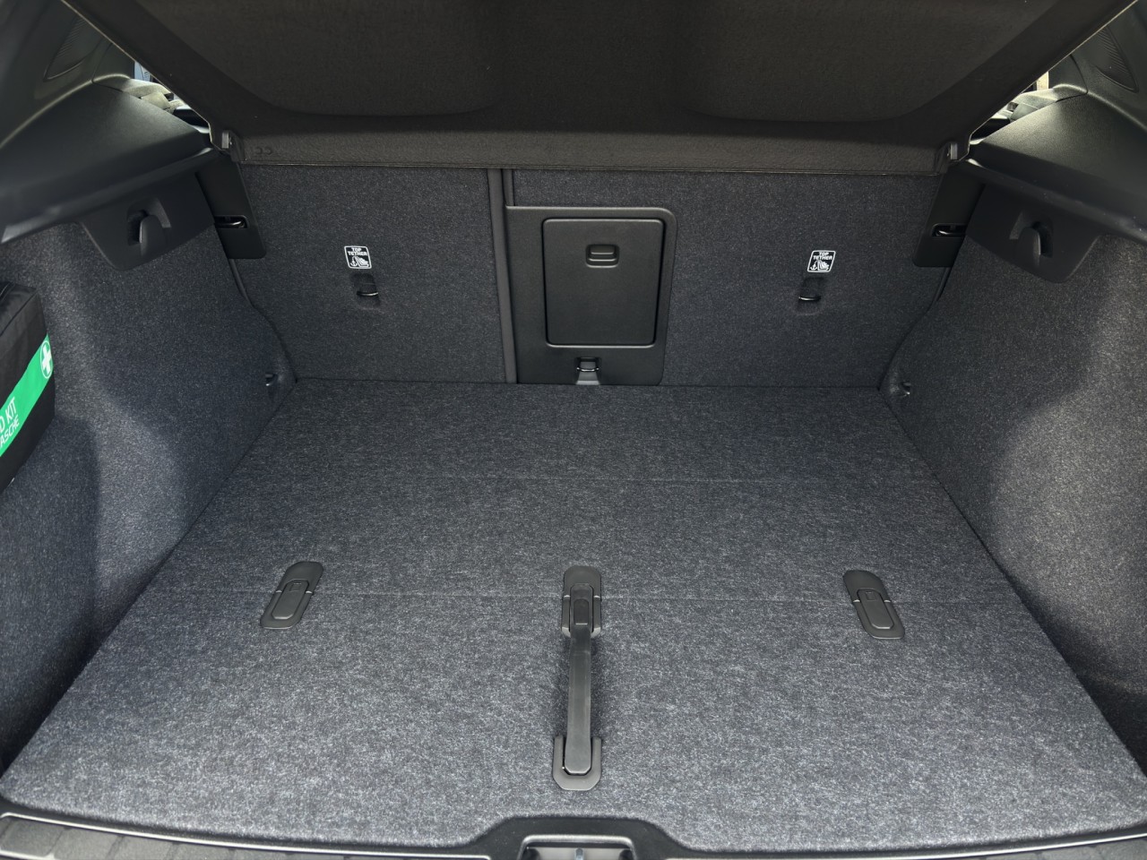 Volvo EX40 Single Motor Extended Range Ultra Dark – Bild 16